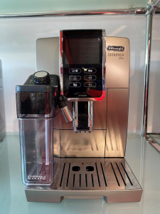 Kávovar DeLonghi ECAM 370.95.T repasovaný