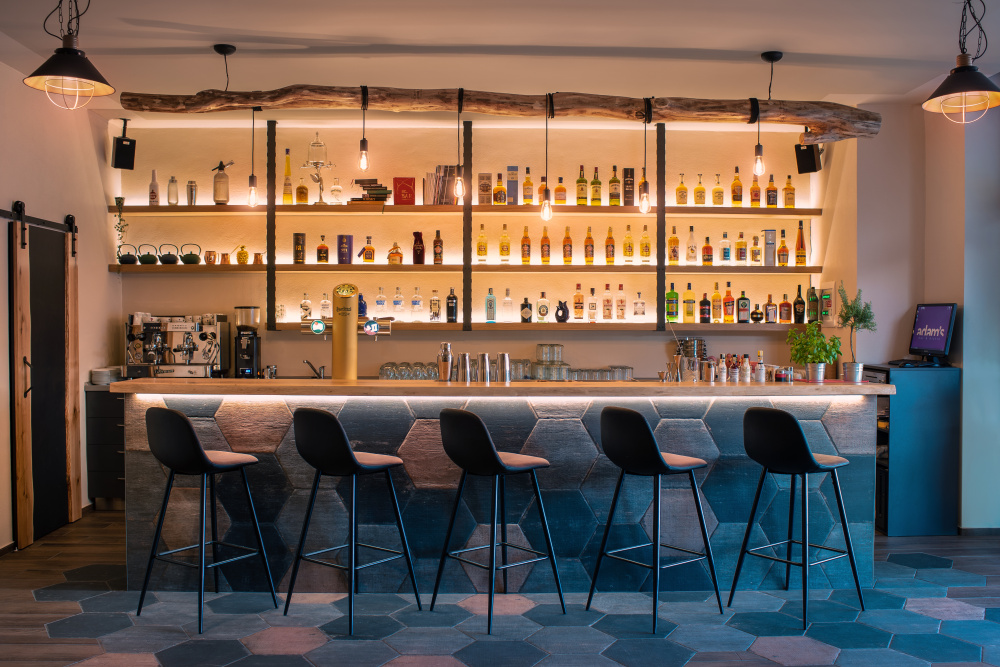 Adam's bar & bistro
